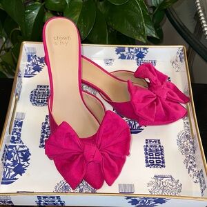 Crown & Ivy Francie Vibrant Pink Bow Mules size 9 NWOT